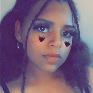 Meet your Posher, Briana